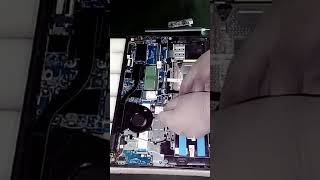 DELL Inspiron 3520 upgrade SSD [upl. by Yatnuhs]