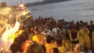 Ganga Aarti Rishikesh Parmarth Niketan Amazing [upl. by Holle213]