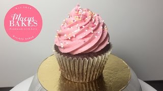 Chocolate and Strawberry Cupcakes  Macysbakes [upl. by Miquela898]