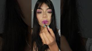 Labios grandes con gloss 😱😍💋 makeup lipsmakeup biglips vaiven [upl. by Ferren933]