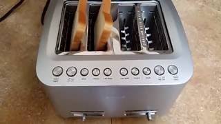 The Best 4 Slice Toaster Breville BTA840XL Review [upl. by Lavena325]