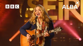 Carlene Carter  It Takes One To Know Me  Seirm 2024  BBC ALBA [upl. by Callean]