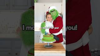 I made a CAKE for the GRINCH [upl. by Benita]