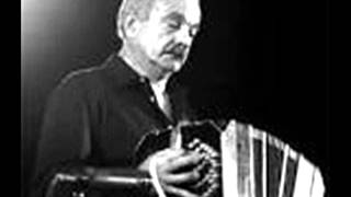 Astor Piazzolla canta Roberto Goyeneche Sur [upl. by Ailet643]