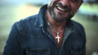 Roberto Madonia  Mi piaci Official Video [upl. by Apoor400]