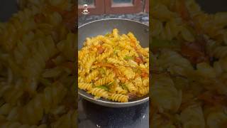 Indian style pastasimple and easywithout any taamjhaam😜pasta recipe streetfood cooking [upl. by Gunn]