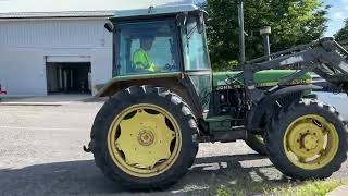 Köp Traktor John Deere 2450 med frontlastare på Klaravik [upl. by Stillmann]