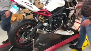 2014 Triumph Daytona 675R with Bodis Headers and SCProject CRT muffler First startup [upl. by Takeo]