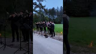 Die Jagdhornbläser FFB spielen an der Wallfahrtskapelle Geiselwies Jagdhorn jagdmusik parforce [upl. by Arratahs935]