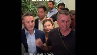 Bolsonaro e Rogério no aeroporto [upl. by Yren283]