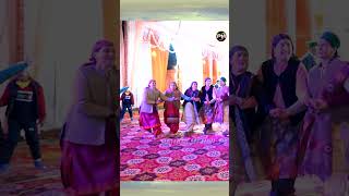 pahari song folk dance dance sirmouridance weddingdancesong wedding rohrunati weddingdance [upl. by Eulalia449]