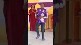 Deonge Yesu live performance by Ev Emmanuel Dennis Wuodsayun at Mamboleo Church [upl. by Ahsimal527]