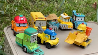 Looking Robocar Poli and friends  Toys Robocar Poli  Cleany  Bucky  Bruner  Mark  School B [upl. by Akcir]