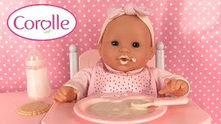 Poupée Corolle Mon Classique Poupon et Chaise Haute Bébé mange sa purée [upl. by Tray]