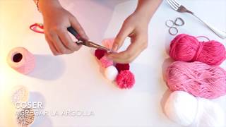 Tutorial Llavero con pompones [upl. by Ibmat]