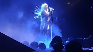 Avril Lavigne Head above Water  Bite Me Tour 20220507 Canada Montréal [upl. by Newo]