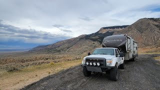 Ford F350 67 Powerstroke Diesel Pulling Fifth Wheel Up A Mountain [upl. by Flossie]