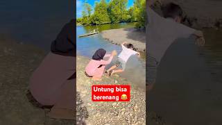 Untung aku bisa berenang 😂 [upl. by Nnylarac]