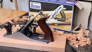 Unboxing and tuning a vintage Record smoothing hand plane  4 [upl. by Ahsotal]