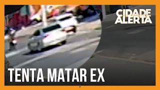 Homem tenta atropelar a exmulher em Jundiaí no interior de São Paulo [upl. by Ylerebmik]