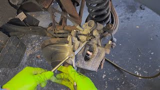 20142019 Ford Escape front and EPB brakes replacement [upl. by Annayhs]