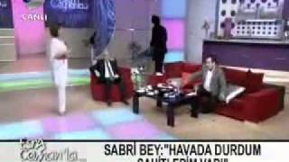 Esra Ceyhanda kendini yerlere vuran adam [upl. by Beverle]