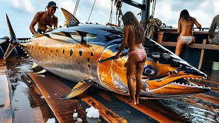 How American fishermen catch yellowfin tuna the fastest catching millions with longline fishing [upl. by Kennard]