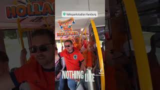 Holländer in Hamburg hamburg holland euro24 fußball linksrechts snollebollekes oranje [upl. by Anyala427]