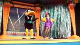 Looney Tunes Dance Off Single Duckies Daffy and Beyonce Six Flags Great America Opening Day 2010 [upl. by Zingg]