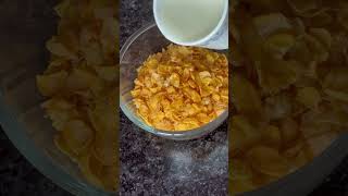 Kellogg’s muesli amp fruit  nuts  oats and seeds healthy breakfast shorts weightloss viralvideo [upl. by Oivatco153]