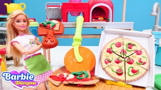 Barbie videoları Barbie Ken için DEV pizza yapıyor 🍕🍕🍕 Yemek yapma oyunu [upl. by Karli]