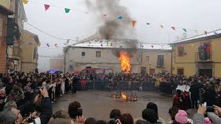 Quema del pelele en ZamarramalaFiesta Santa Águeda 20186 [upl. by Eiramanitsirhc]