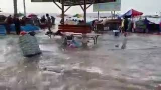 Tsunami en la bahía de Paracas Ica Perú Video Sismología Chile [upl. by Zizaludba444]