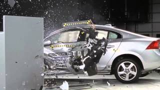 20112018 Volvo S60 IIHS Small Overlap Frontal Crash Test [upl. by Gaither]