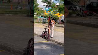 La bici 🚲 sorpresa 🎉 romántica ❤️‍🔥 broma de humor 😂❤️ funny video comedy reels memes [upl. by Lek896]