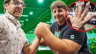 BIGGEST HANDS IN THE WORLD ARM WRESTLE MATCH [upl. by Naehs]