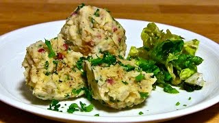 SpeckknödelKnödel mit Speck und frischen Kräutern selber machen [upl. by Yartnod]