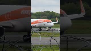 Easy Jet Aeroplane landing at Manchester airport [upl. by Orvil]