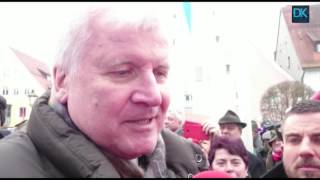 Horst Seehofer beim Berchinger Rossmarkt [upl. by Xuagram]