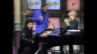 Little Richard amp Lloyd Price  Lawdy Miss Clawdy Live 1994 [upl. by Aknahs]