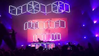 Flume  Disclosure You amp Me Flume Remix live from Queens NY [upl. by Zamir763]