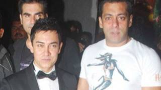 Dabangg Success Party at Vie Lounge with Salman Khan and gang [upl. by Collis]