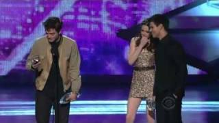 HD Robert PattinsonKristen Stewart and Taylor Lautner Peoples Choice Awards 2011 [upl. by Samara]