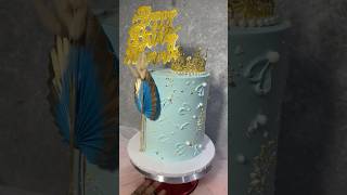 Texture on whipped cream cake cakedecorating cakedesign birthdaycake caketutorial cakeart [upl. by Block628]