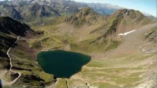 Vol en parapente du pic du midi dans les Pyrénées [upl. by Allin664]