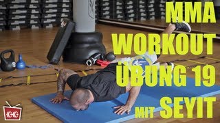 Fitness 4 MMA Workout  Übung 19 Versetzte Liegestütze  Coach Seyit [upl. by Bohlin232]