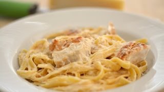 FETTUCCINE ALFREDO CON POLLO  Cómo Hacer Una Salsa Alfredo  SyS [upl. by Hcnarb]