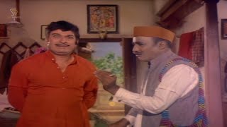 Balakrishna Warning Dr Rajkumar In Manjula Matter  Sampathige Saval Kannada Movie Part 01 [upl. by Hulda]