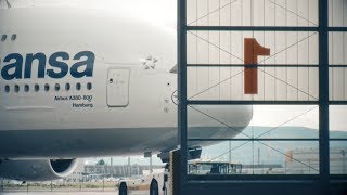 Unternehmensvideo Lufthansa Technik [upl. by Emirej]