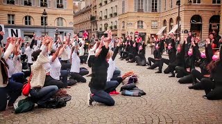 ShowMustGoOn  Flashmob pour la culture à lOdéon Paris [upl. by Notnel]